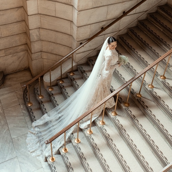 Bride Veil - Picture 3 of 3